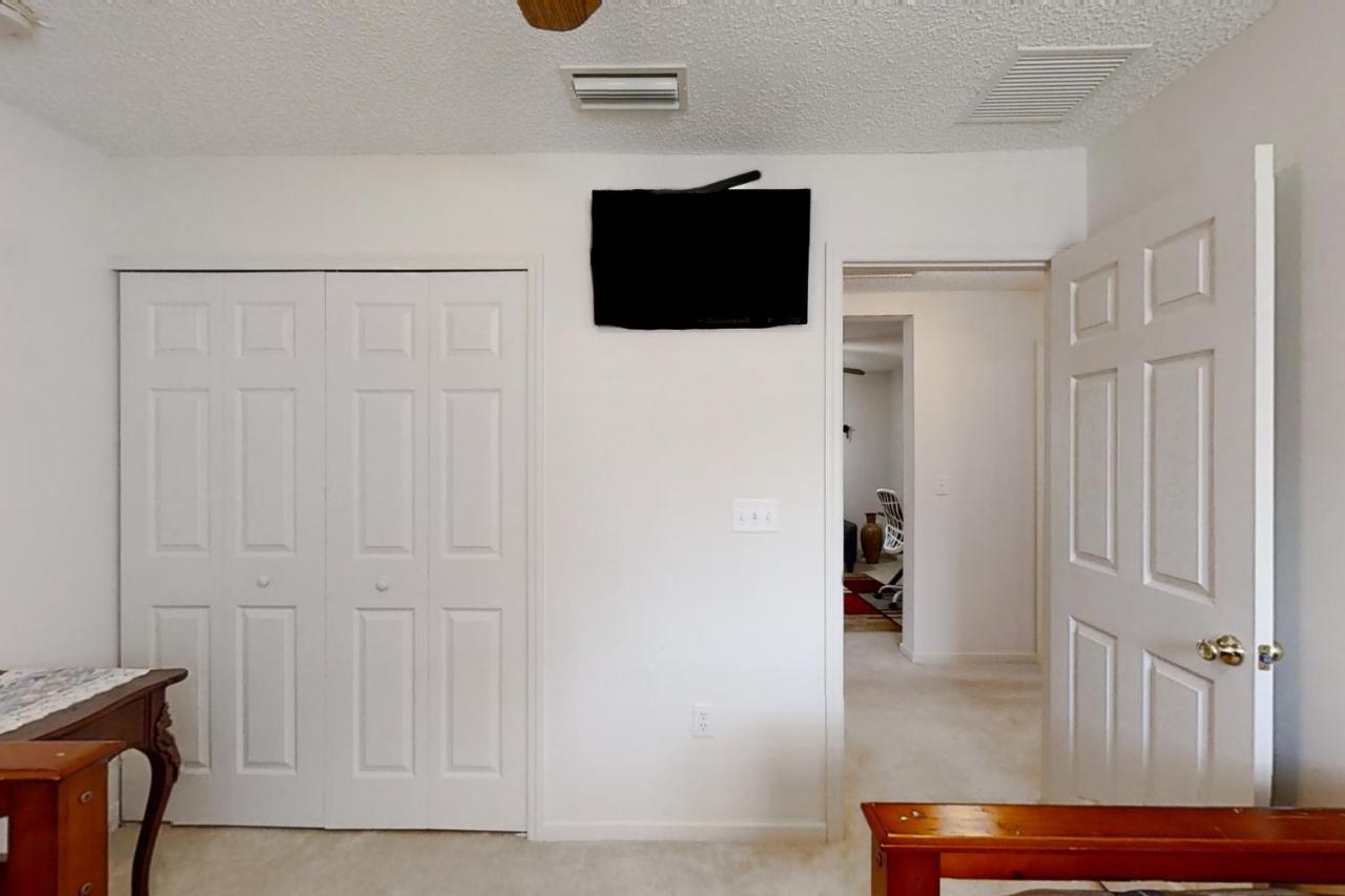 The Home On Tyson Lake Drive Jacksonville Exterior photo